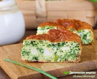 ​  Безумно вкусно-нежный пирог с зеленым луком, курицей и сырной корочкой...